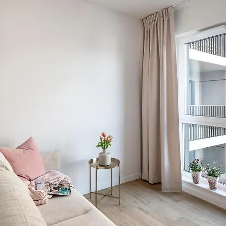 Shortstaypoland Jagiellonska Warsaw Exterior photo